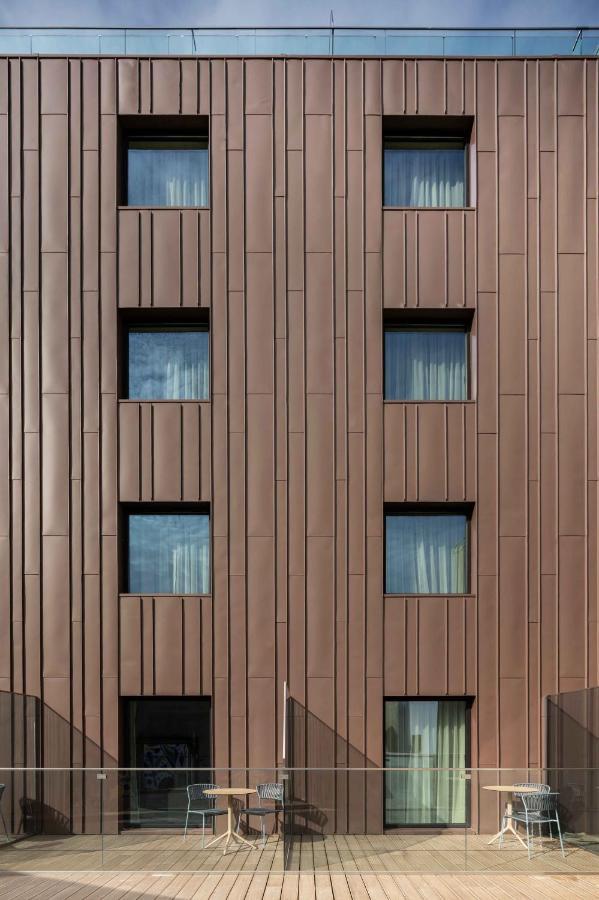 Wine & Books Porto Hotel Extérieur photo Copper cladding on a building