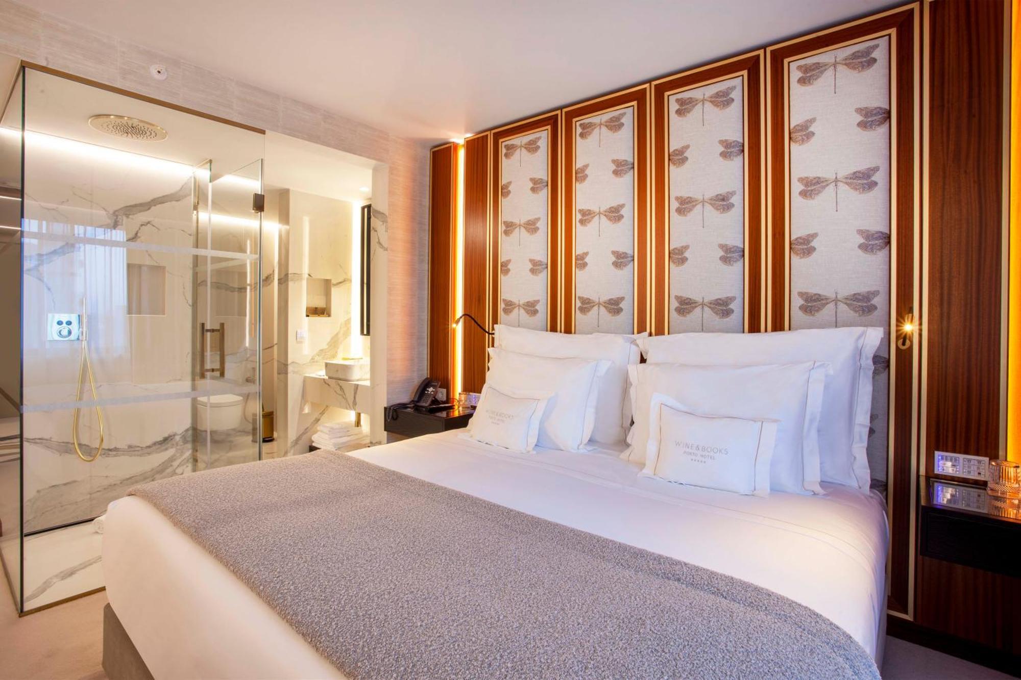 Wine & Books Porto Hotel Chambre photo A bedroom at the hotel